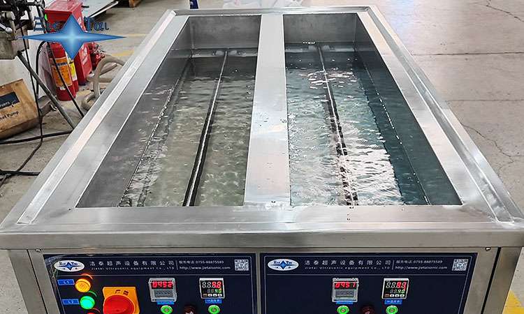 超聲波清洗機的水泵選擇：類型、特性與應用指南